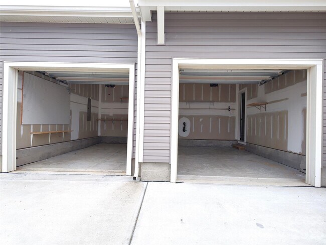 Building Photo - 8931 Rockrose Wy