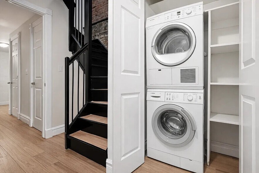 Building Photo - 321 W 16th St