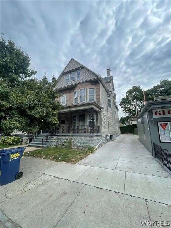 Building Photo - 1015 Elmwood Ave