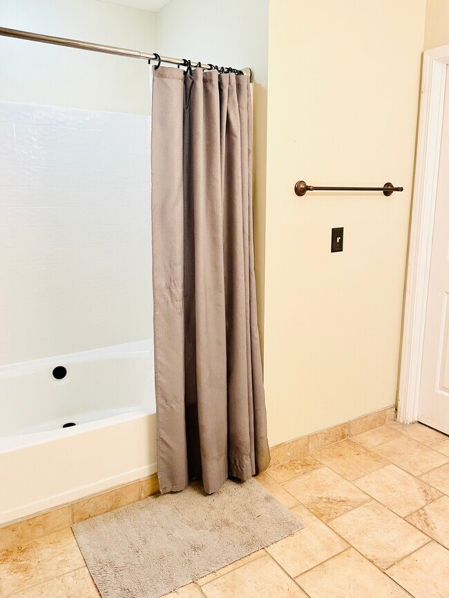 Building Photo - 205 Marcie Rush Ln