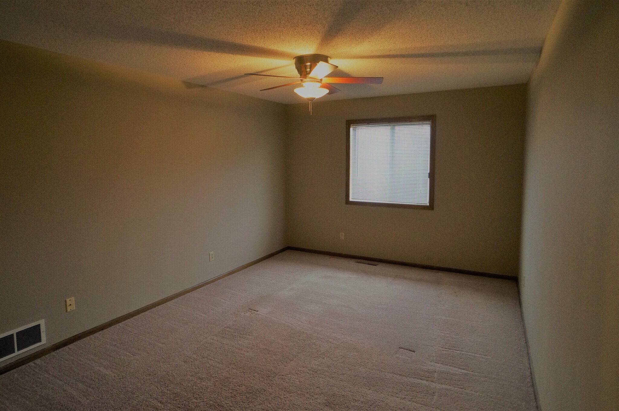 Building Photo - 14035 44th Place North