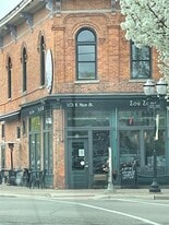 Building Photo - 106 W Middle St