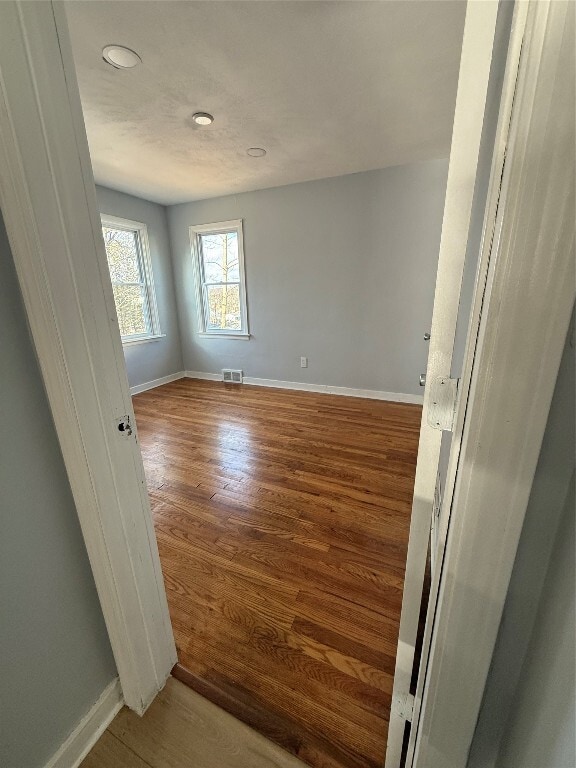 Building Photo - 712 Pickwick Dr