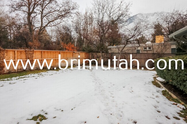 Building Photo - 4717 Naniloa Dr