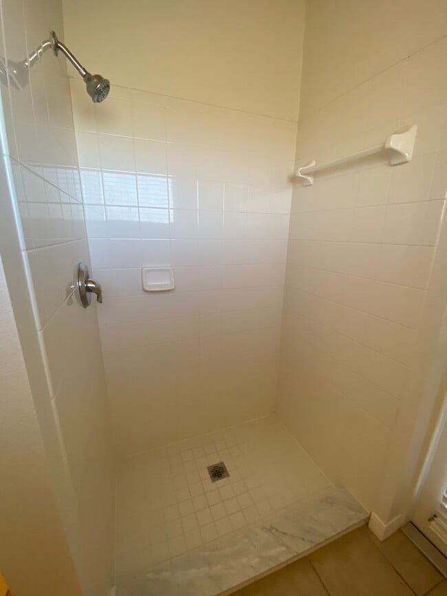 Building Photo - Pool Home for Rent