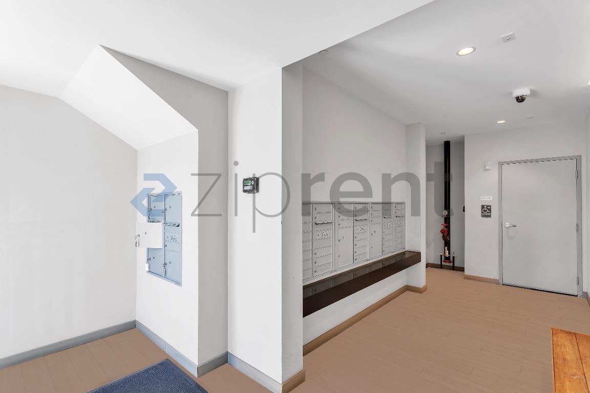 Building Photo - 52 Innes Ct