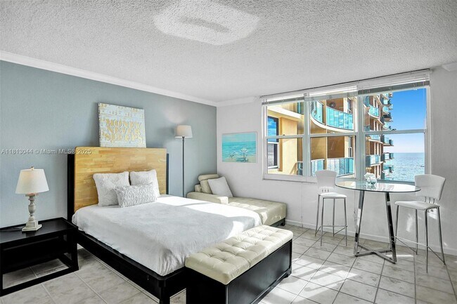 Building Photo - 2501 S Ocean Dr