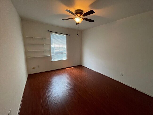 Building Photo - 3217 Maryfield Ln