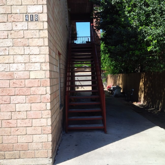 Plum Apartments 418 W Plum St Laredo TX 78040 Apartment Finder