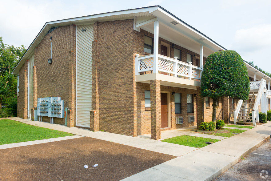 Building Photo - Creek Bend Apartments