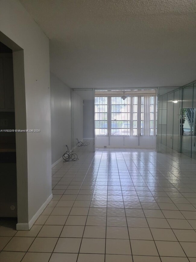 Building Photo - 1800 SW 81st Ave