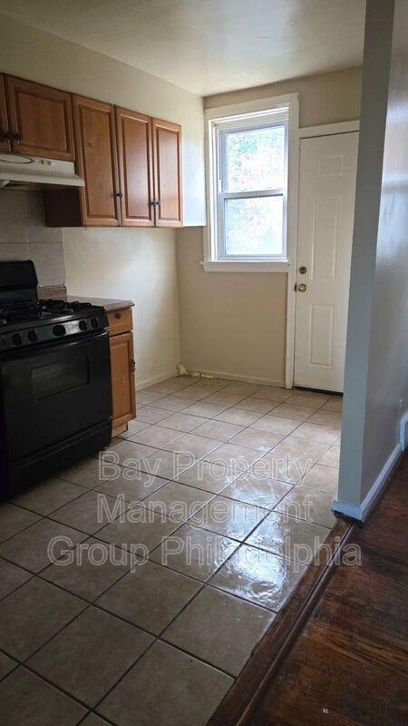 Building Photo - 5202 F St