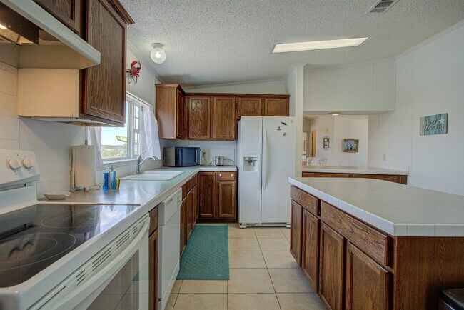 Building Photo - 6347 Salado Rd