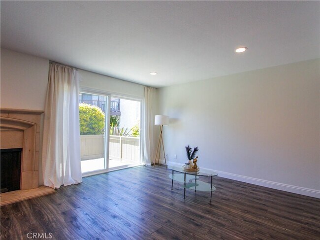 Building Photo - 835 Amigos Way