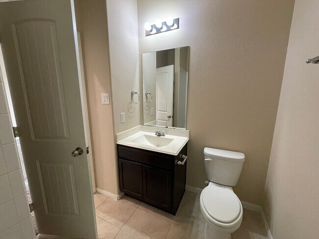 Building Photo - 1826 Bravos Manor Ln