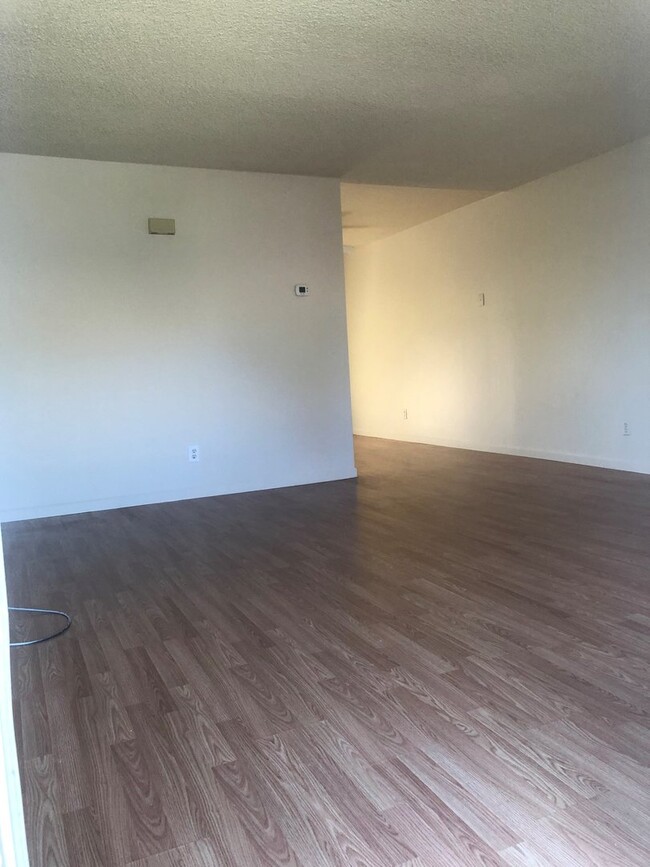 Primary Photo - Cozy 2 bedroom duplex in Turlock