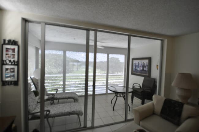 Building Photo - 3510 Oaks Way