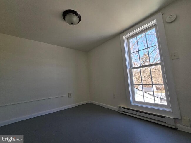 Building Photo - 76 Chestnut St