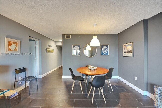 Building Photo - 1201 S Ocean Dr