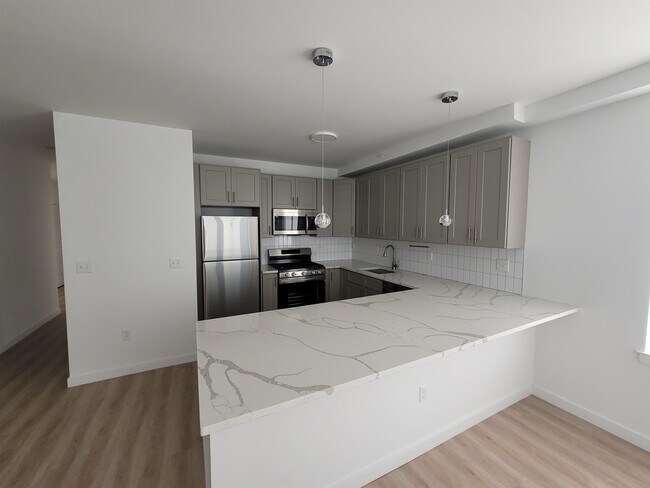 Building Photo - 306 Bergen Ave