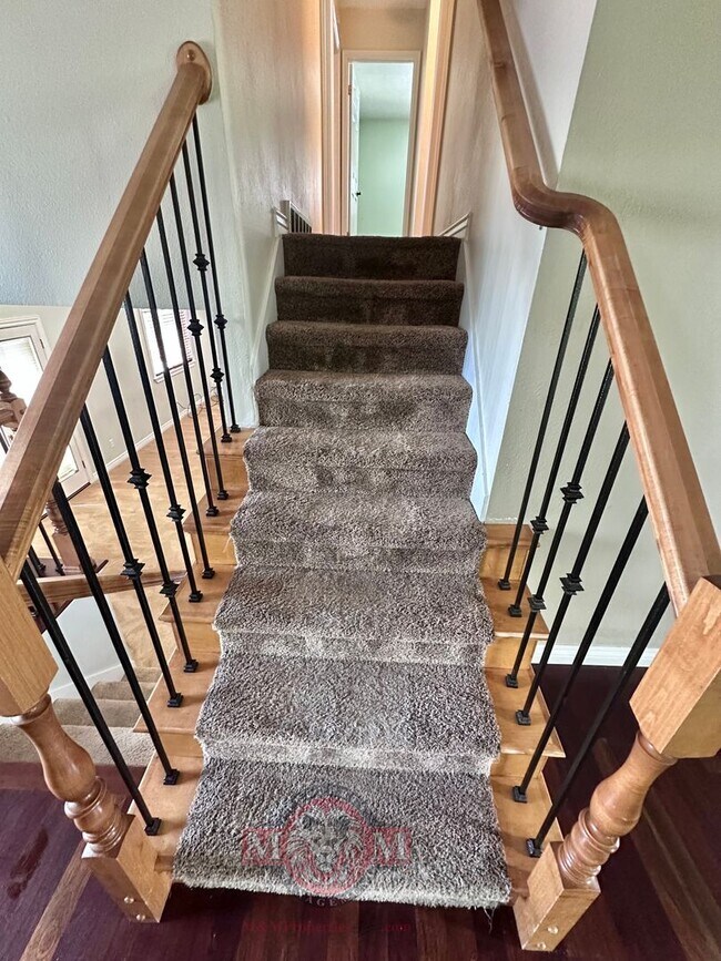 Building Photo - 4 Bed 3.5 Bath Beautiful Home In Sandy