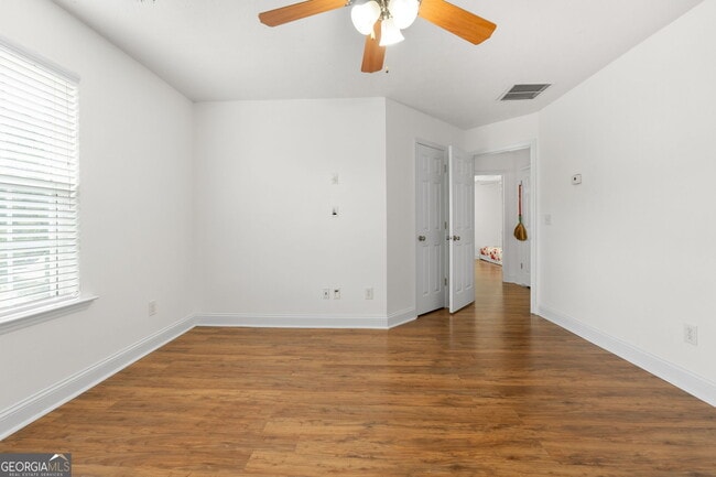 Building Photo - 125 Highgrove Pl