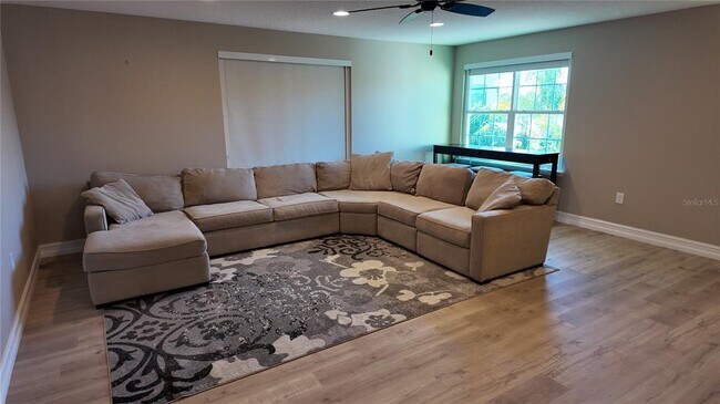 Building Photo - 8764 Lookout Pointe Dr