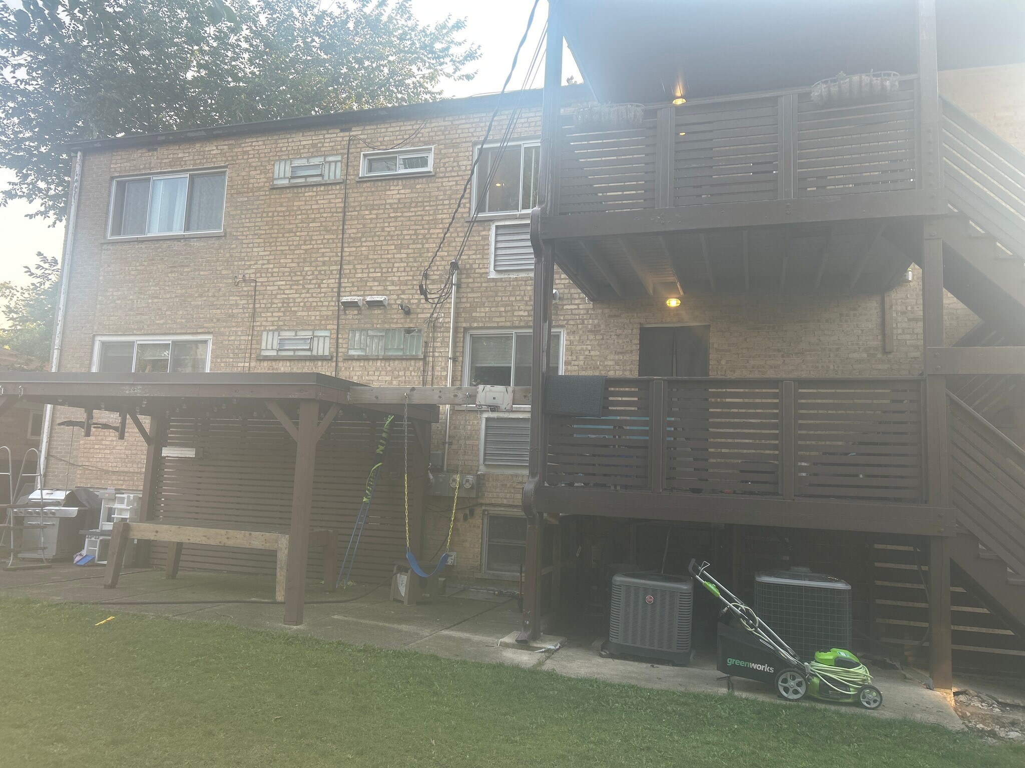 Building Photo - 8723 Trumbull Ave