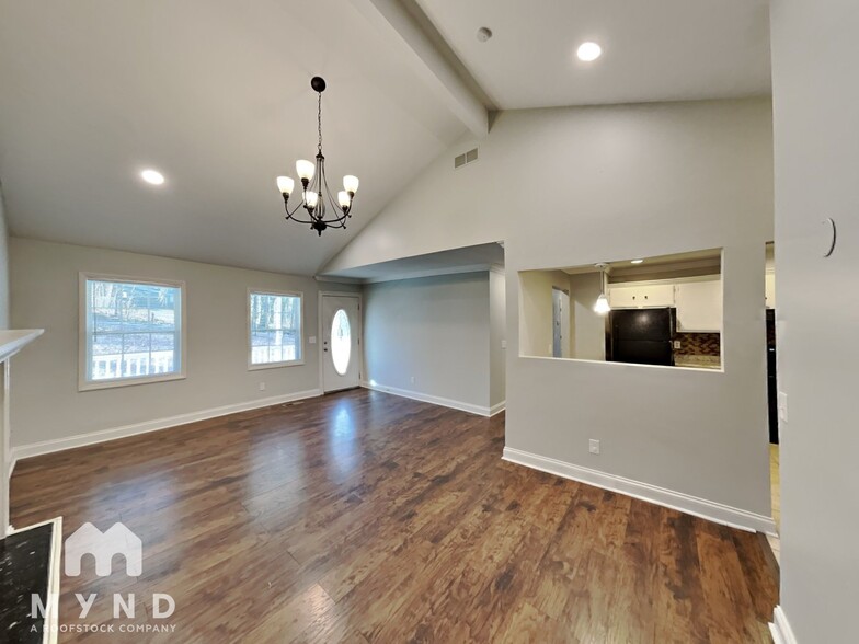 Building Photo - 8800 Vagabond Rd