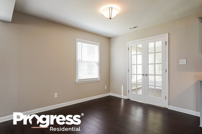 Building Photo - 828 Rawls Dr