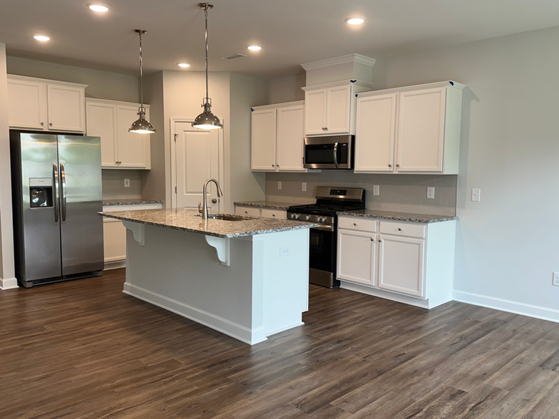 Building Photo - 67 Village Edge Dr