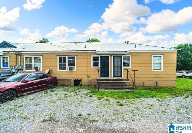 Building Photo - 3005 Ave J