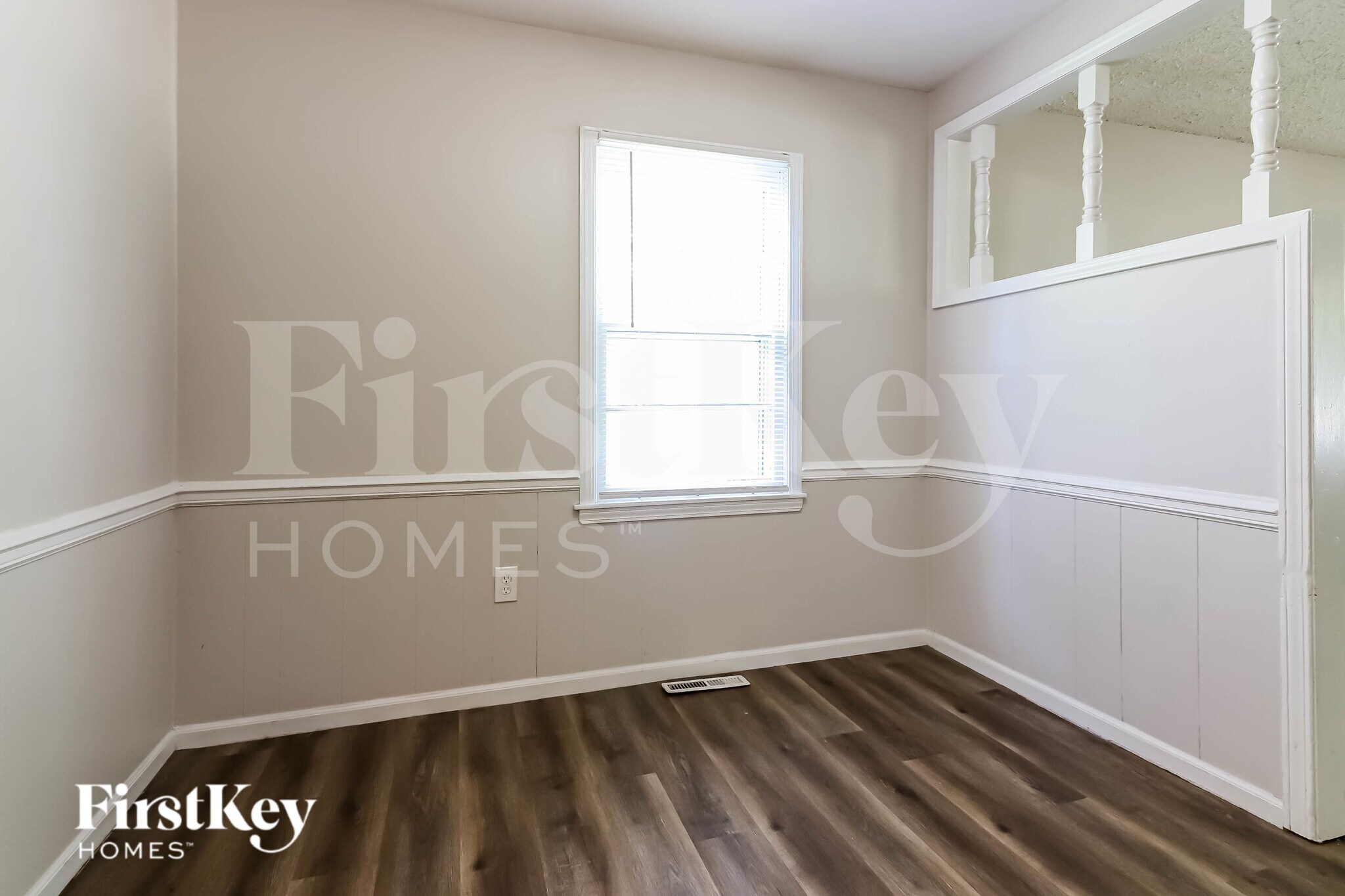 Building Photo - 607 NE Short St