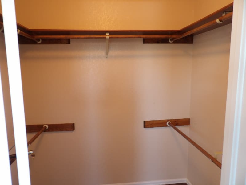 Building Photo - 2455 Stoneridge Dr