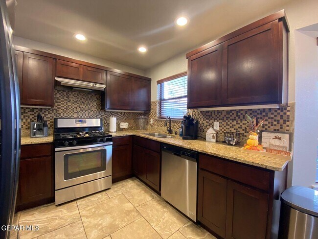 Building Photo - 1756 Dean Jones Dr