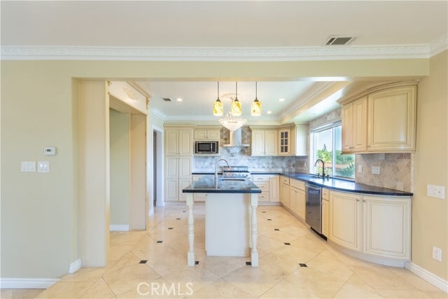 Building Photo - 1100 Wardman Dr