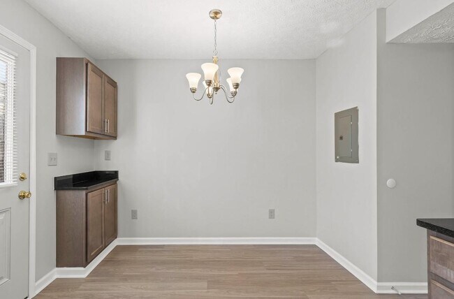 Building Photo - 2447 Brady Commons Dr