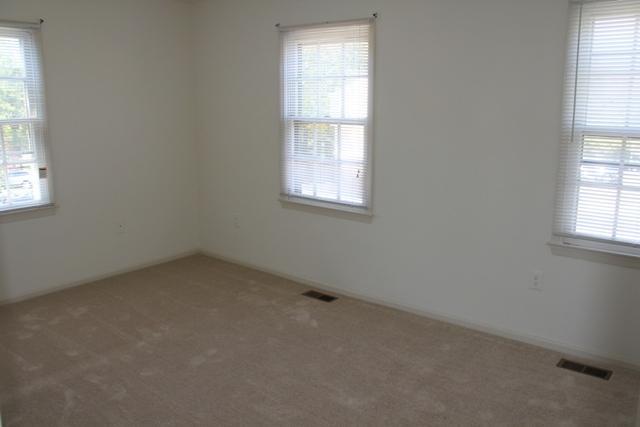 Building Photo - 937 Holborn Ct