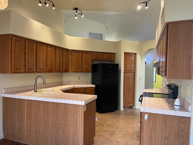 Building Photo - 187 W Amanda Ln