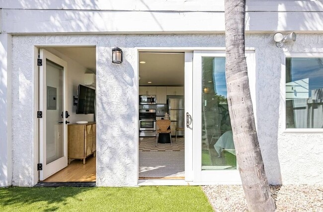 Building Photo - The Costa Beach Bungalow - Entire guesthouse in Malibu, California, United States