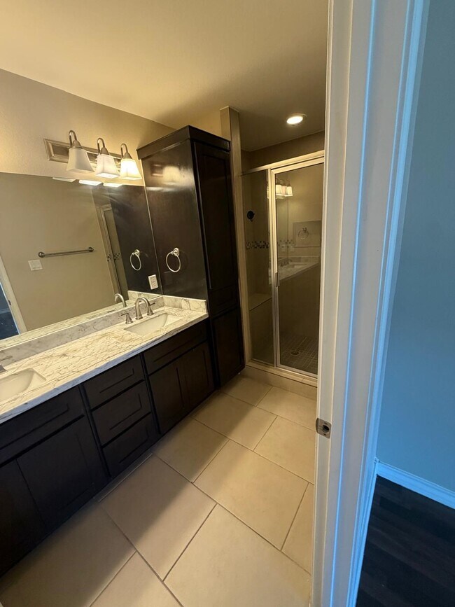 Building Photo - 7917 Elka Lp