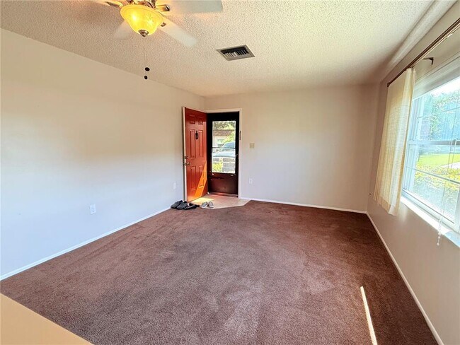 Building Photo - 6125 Chesham Dr