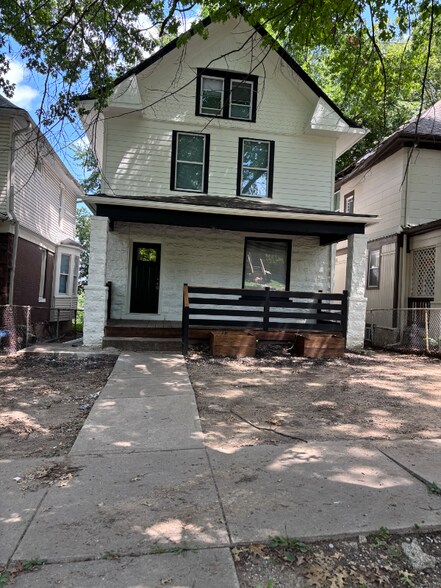 Primary Photo - 527 Cypress Ave