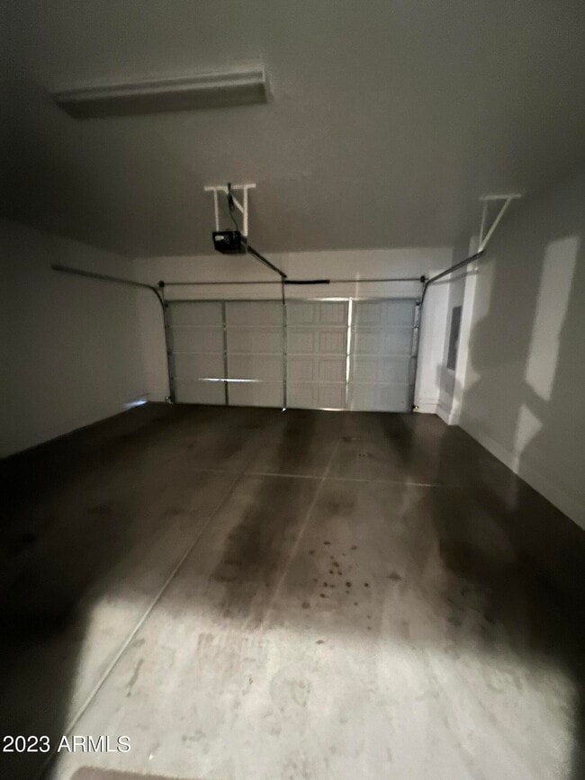 Building Photo - 594 W Westchester Ave