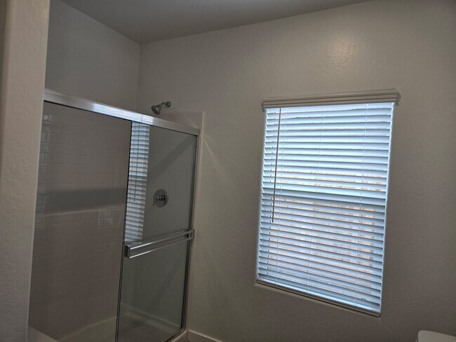 Building Photo - 3 BR 2 BA New Build home available now