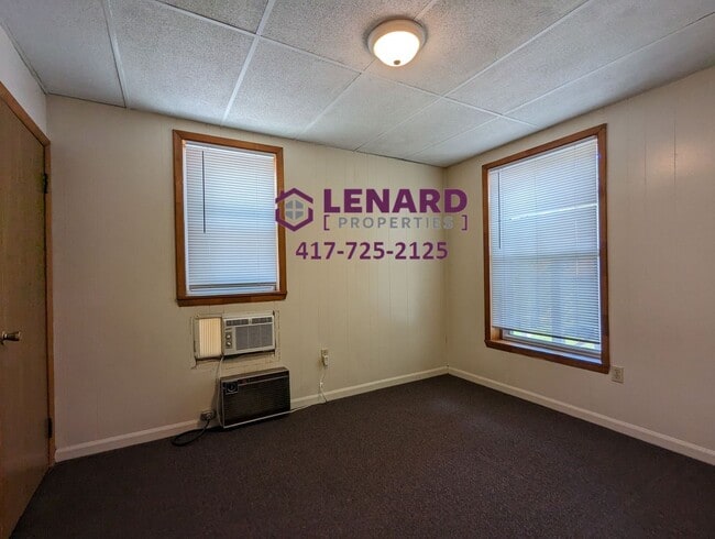 Building Photo - 714 S Pike Ave