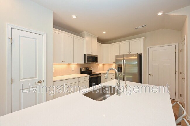 Building Photo - 1472 Carderock Springs Dr
