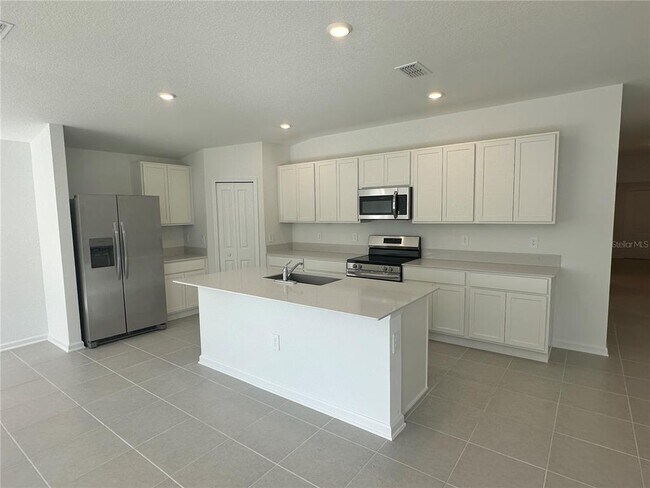 Building Photo - 5434 Lewisham Dr