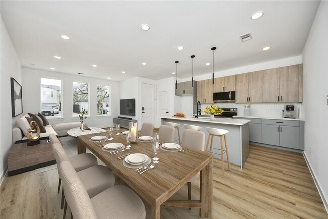 Building Photo - 5201 Fairchild St