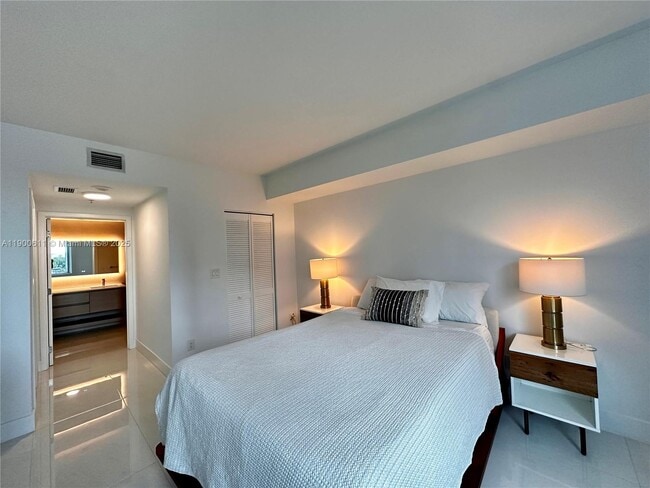 Building Photo - 335 S Biscayne Blvd